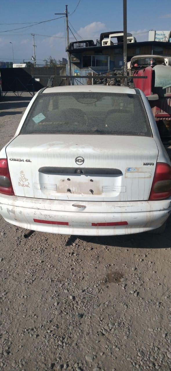  Chevrolet CORSA 2002    EN DESARME